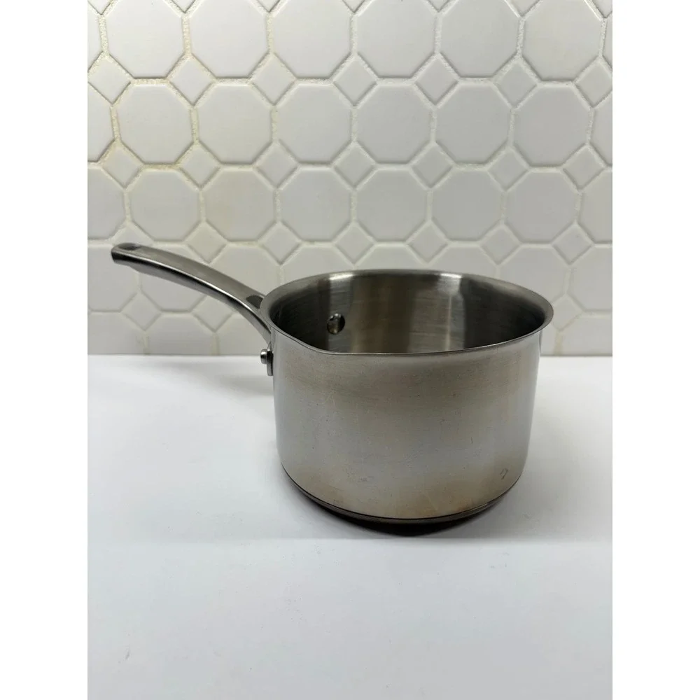 Calphalon Saucepan 1.5 QT Silver Stainless Steel 87015 Induction Base